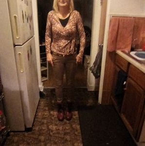 Meet your Posher, Cynthia